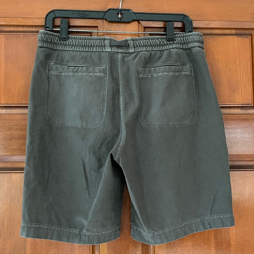 Athleta Farallon Women's Olive Shorts - Picture 5 of 12